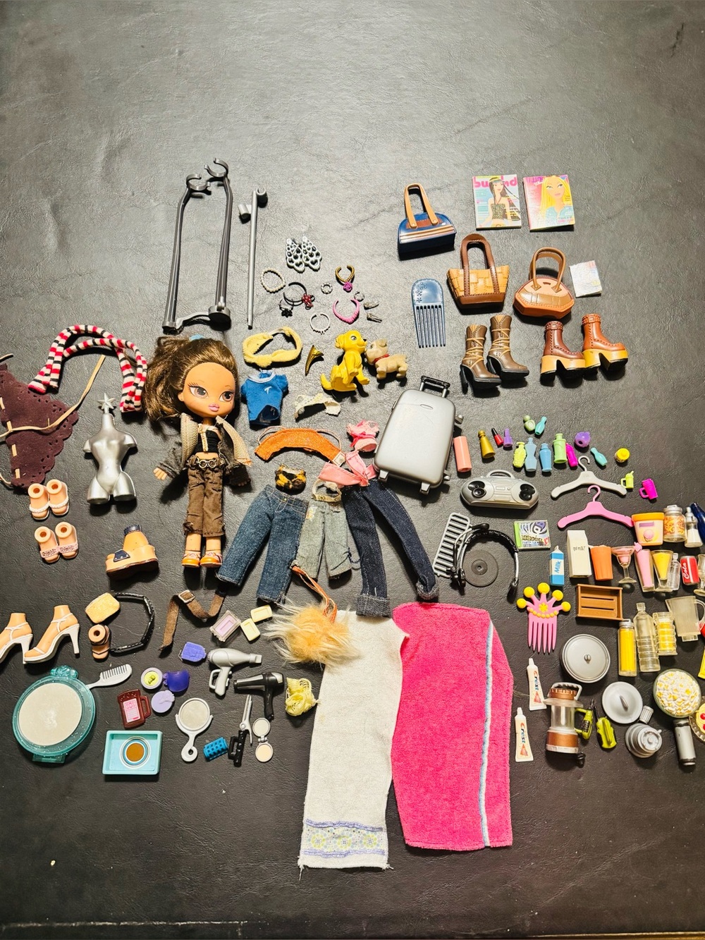 Bratz Barbie My Scene Accessories Lot 100+ Pieces Bundle